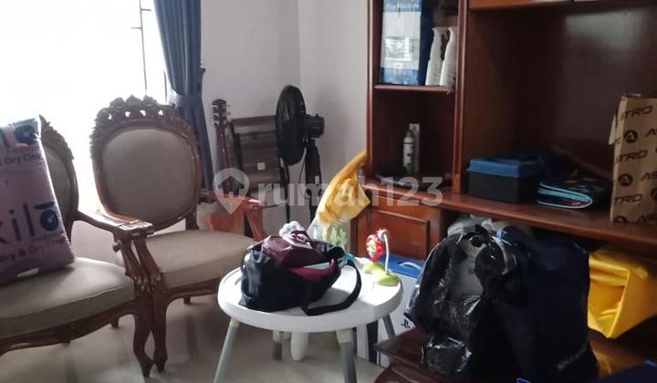 Rumah Minimalis dengan Kitchen Set dan Legalitas SHM di Bintaro 2