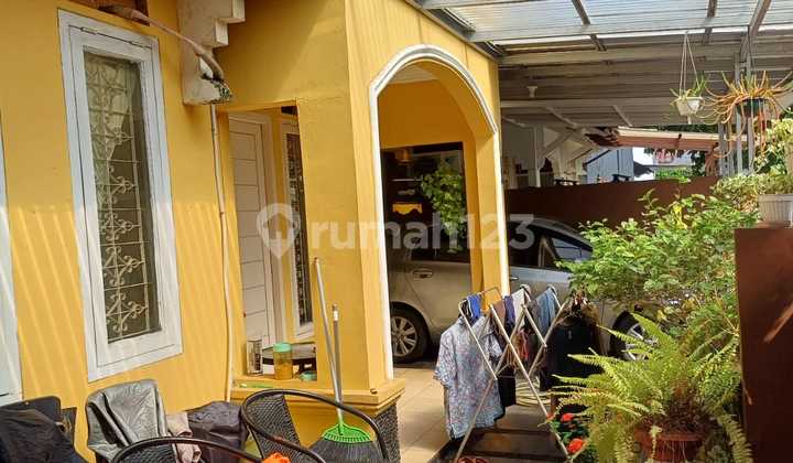 House Price Drop Comfortable Environment One Gate System in Bintaro 2