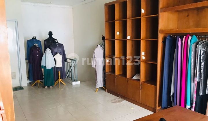 For Sale Ready-to-Use Shop House at Victorian Shop House