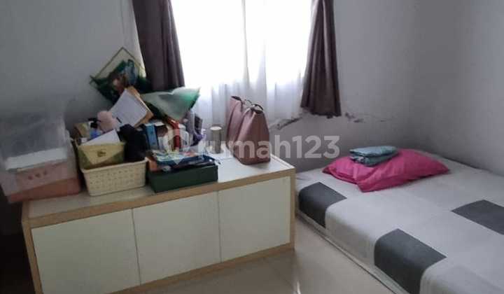 Ready-to-Occupy Minimalist House with 4 Bedrooms in BSD, Tangsel 2