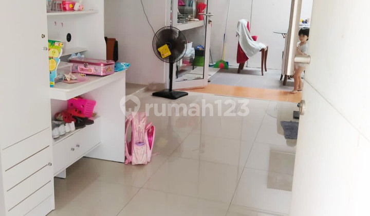 Rumah 2 Lantai Siap Huni di Graha Raya