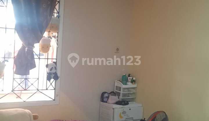 Comfortable 2-Story Southwest-Facing House in Gading Serpong 2