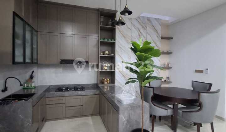 Disewakan Rumah Baru Modern Tropical di Bintaro Jaya Sektor 9