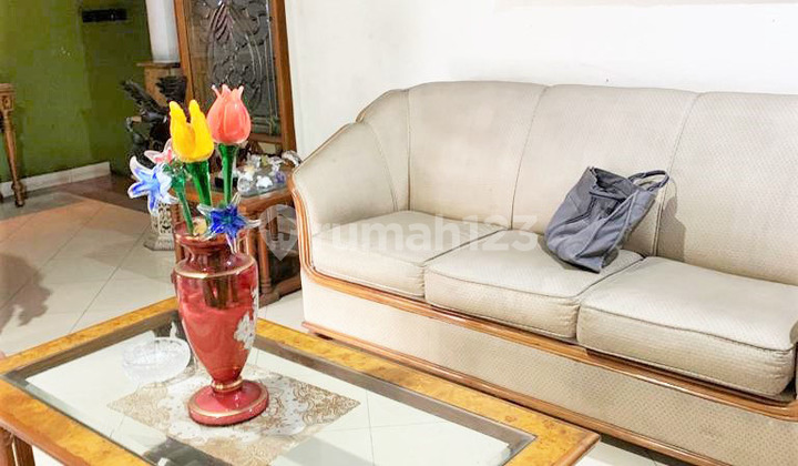 Ready-to-Occupy House in a Strategic Location at Bintaro Jaya