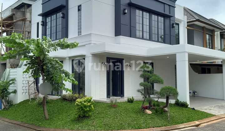 For Sale: Classic Modern 2-Story Corner House in Nusaloka BSD 2