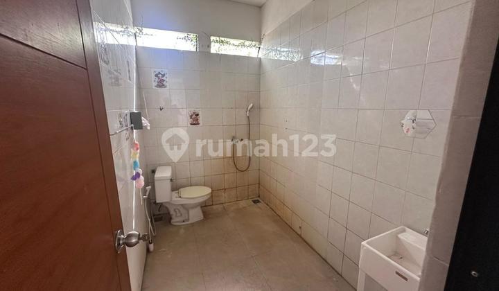 Dijual Rumah Nempel Emerald, Sangat Strategis 2