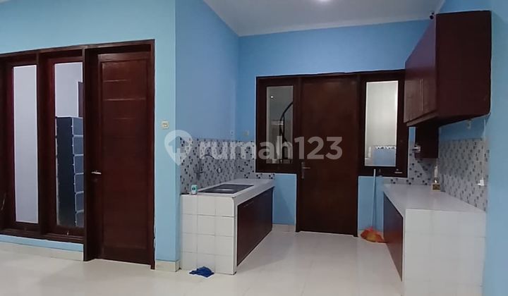 House for Rent Immediately Unfurnished with SHM in Bintaro Tangsel 2
