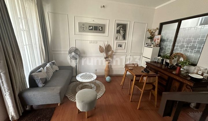 Rumah Semi Furnished Bangunan 2 Lantai di Graha Raya, Tangsel 2
