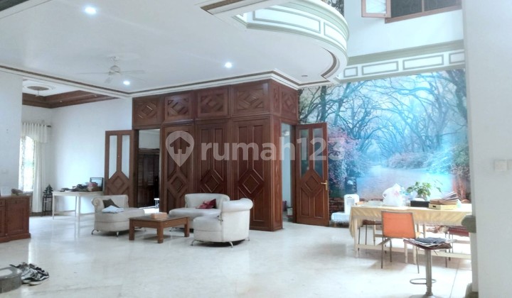 Rumah Mewah Lokasi Nyaman dan Tenang di Pesanggrahan Rumah Mewah Lokasi Nyaman dan Tenang di Pesanggrahan