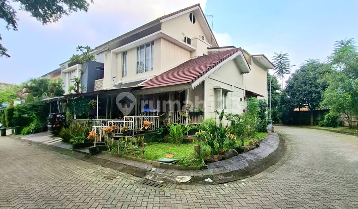 Aesthetic House, Hook Position, 2-Story Building Ready to Occupy, Bintaro