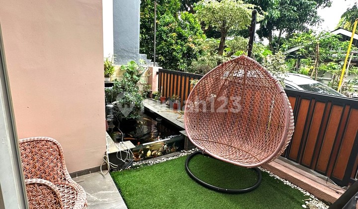 Rumah Minimalis di Graha Raya Dekat Pintu Toll