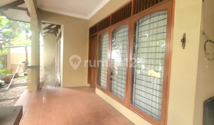 Rumah Perlu Renovasi Dalam Cluster di Bintaro Jaya Rumah Perlu Renovasi Dalam Cluster di Bintaro Jaya