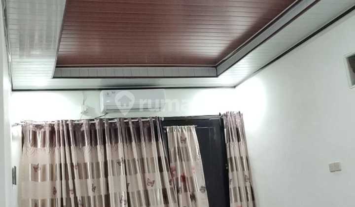Rumah Bagus Lokasi Strategis di Graha Raya 2