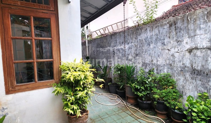 Rumah Asri dan Siap Huni di Bintaro Jaya Rumah Asri dan Siap Huni di Bintaro Jaya