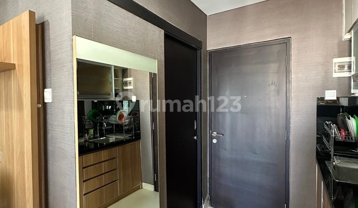 Ready-to-Live Fully Furnished Apartment in Depok