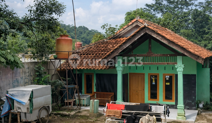 House for Sale in Ciamis Near the Market
