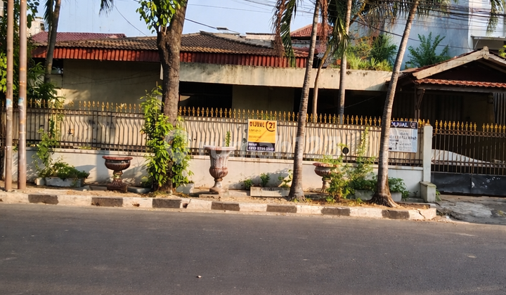 Rumah Mewah di Cempaka Putih Jakarta Pusat Sangat Dekat dengan Rumah Sakit dan Pusat Perkantoran Rumah Mewah di Cempaka Putih Jakarta Pusat Sangat Dekat dengan Rumah Sakit dan Pusat Perkantoran