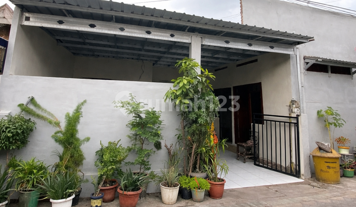 Boarding House with 11 Rooms in Surabaya Near Tunjungan Plaza Mall and Office Area 2