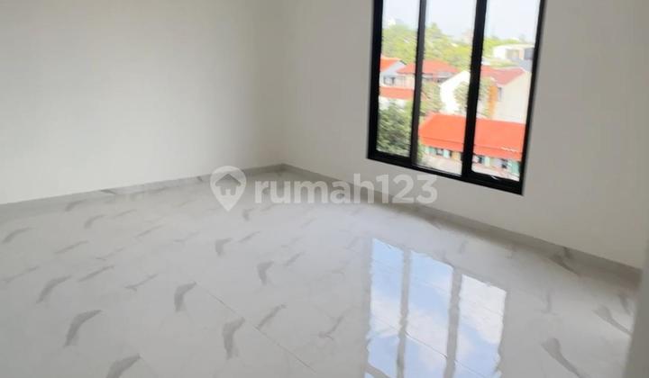 Affordable Luxury Homes in Depok, Close to Aeon Mall and Schools, Strategic Location 2
