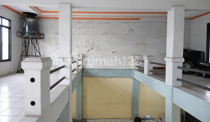 2-Storey Shop House on the Main Roadside in Depok, Suitable for a Minimarket, Office, or Large Restaurant 2
