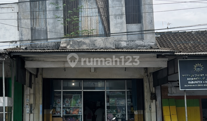 Ruko 2 Lantai di Pinggir Jalan Raya Kediri Nganjuk Jawa Timur, Cocok untuk Toko Ataupun Perkantoran
