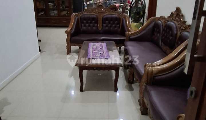 Rumah bisa Dijadikan Kost 5 Kamar di Karawang Dekat dengan Mall Rumah Sakit 2