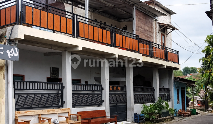 Rumah 2 Lantai di Tengah Kota Surakarta, di Belakang Kampus Uns, Lokasi yang Strategis Rumah 2 Lantai di Tengah Kota Surakarta, di Belakang Kampus Uns, Lokasi yang Strategis