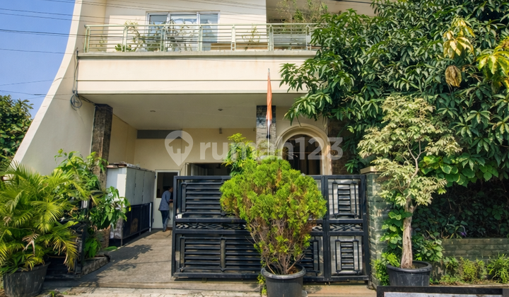 Rumah Mewah 2 Lantai di Cilincing Jakarta Utara, Sangat Dekat dengan Tol Jorr Rumah Mewah 2 Lantai di Cilincing Jakarta Utara, Sangat Dekat dengan Tol Jorr