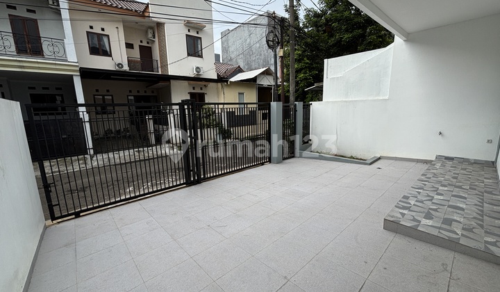 Newly Renovated House in Regency Melati Mas Tangerang