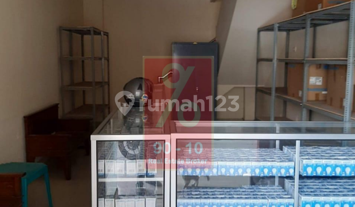 2-Story Shop House for Quick Sale in Sukarno Hatta. Shop House in East Semarang with Freehold Title 2