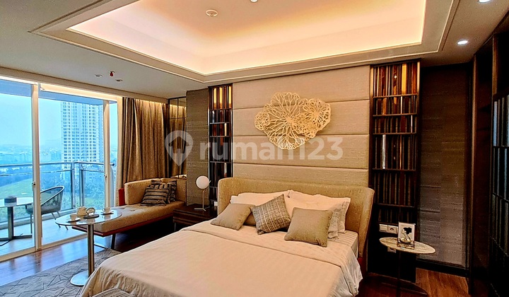 Springhill Kemayoran 2-Story Apartment with Golf View, Close to Golf Course and Toll Road