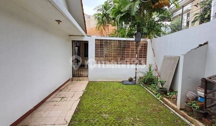 Rumah Suasana Tenang Dan Damai Di Pusat Kota di Pejaten Timur 2