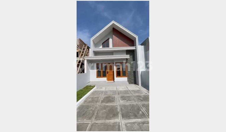 Safira Sapen 2 Close to UNS and Near Solo City Center