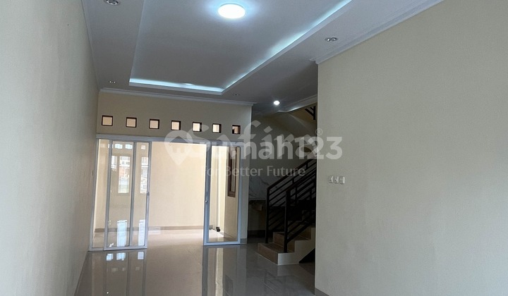 Safira Mangesti Raya Rumah 2 Lantai Dekat Colomadu dan Kota Solo