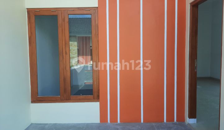 Rumah modern dekat dengan kota, Bebas Desain, jalan besar bisa muat 2 mobil, 5 menit dari tugu kartasura, 10 menit dari Universitas UMS, area Solo barat, Dekat Exit Tol Bayudono