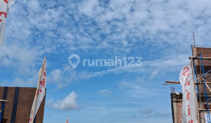 Miliki Hunian Bebas Desain di Istana Safira Jeruk Sawit, Hanya 10 Menit ke RS Dr. Oen, 15 Menit ke UNS dan RSUD Moewardi, 15 Menit ke Gerbang Tol, serta Dekat Taman Rekreasi-Dapatkan Promo Pembelian Awal Sekarang!