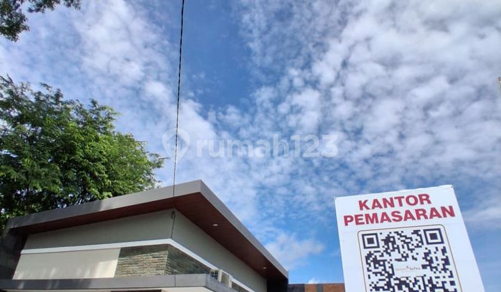 Miliki Hunian Bebas Desain di Istana Safira Jeruk Sawit, Hanya 10 Menit ke RS Dr. Oen, 15 Menit ke UNS dan RSUD Moewardi, 15 Menit ke Gerbang Tol, serta Dekat Taman Rekreasi-Dapatkan Promo Pembelian Awal Sekarang!