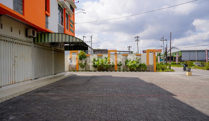 Ruko Kartasura Cocok untuk Usaha, Tinggal 2 Unit Saja