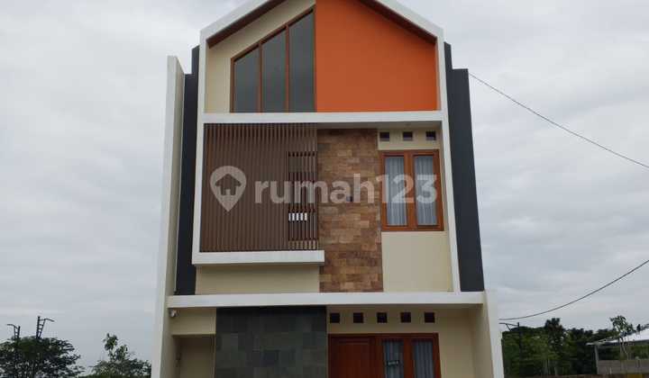 Rumah 2 Lantai Terbaru di Solo Baru Rumah 2 Lantai Terbaru di Solo Baru
