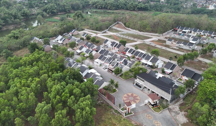 Hunian Rasa Villa di Tengah Kota dengan Fasilitas Bebas Desain