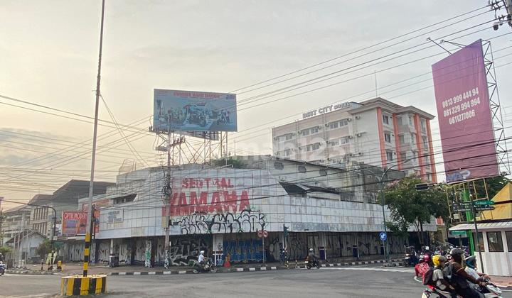 For Sale Ex-Dealer Building Strategic Location Near Tugu Jogja