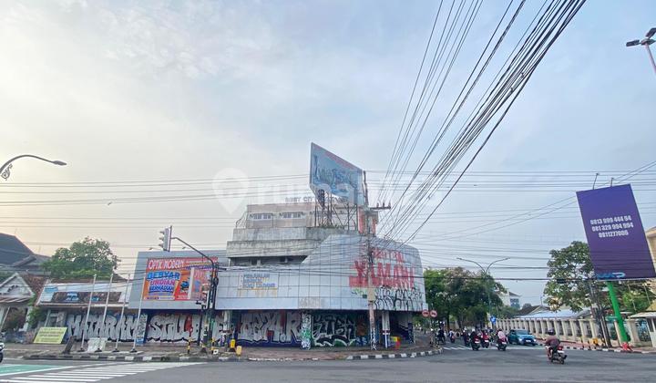 For Sale Ex-Dealer Building Strategic Location Near Tugu Jogja