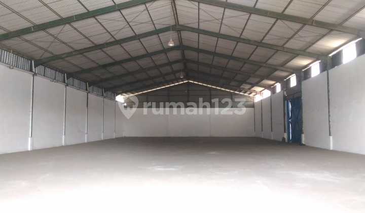 Good Warehouse Ready to Use in Cakung Close to the Perfume and Industrial Area Good Warehouse Ready to Use in Cakung Close to the Perfume and Industrial Area