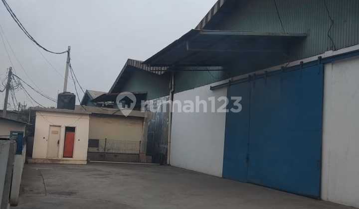 Good Warehouse Ready to Use in Cakung Close to the Perfume and Industrial Area Good Warehouse Ready to Use in Cakung Close to the Perfume and Industrial Area