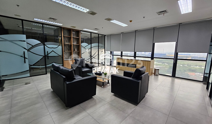 For Rent: Fully Furnished Office Space with Luxurious Interior at The Smith, Alam Sutera 2