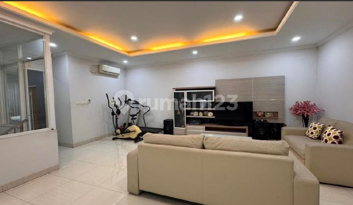 Jual Cepat Rumah Esklusif 4 Lantai Semi Furnish di Jakarta Utara 2