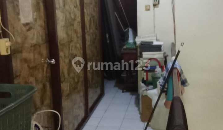 Quick Sale Strategic 3-Story Shop House in Green Garden Kedoya Jakarta 2