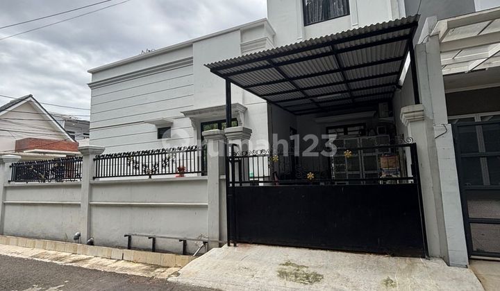 Sewa Cepat Rumah Hook Strategis di Pondok Bambu Jakarta Timur Sewa Cepat Rumah Hook Strategis di Pondok Bambu Jakarta Timur