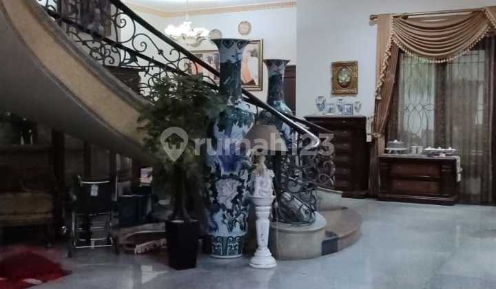 Hunian Mewah dan Luas di Raya Bukit Golf Utama Citraland Surabaya 2