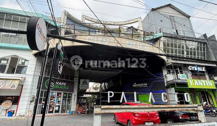Cheapest 3-Story Shophouse Suitable for Office or Clinic at Ruko Palacio Surabaya 1